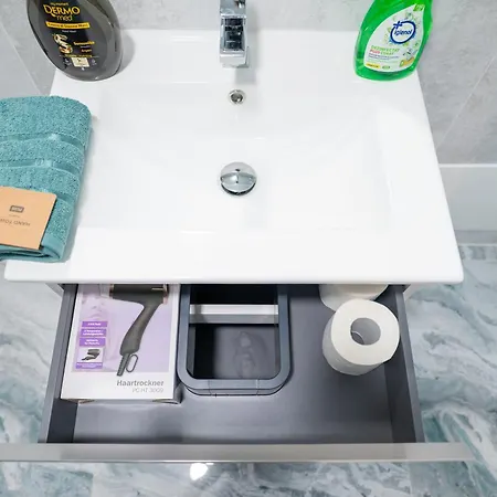 White Titanic Sea View Apartman Năvodari