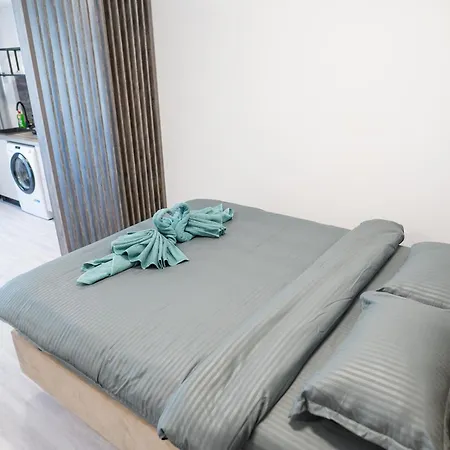 White Titanic Sea View Apartman
