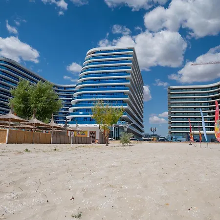White Titanic Sea View Apartman